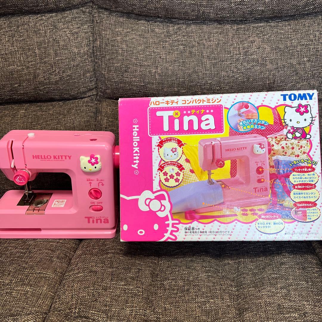 TOMY ハローキティ コンパクトミシン Tina - メルカリ