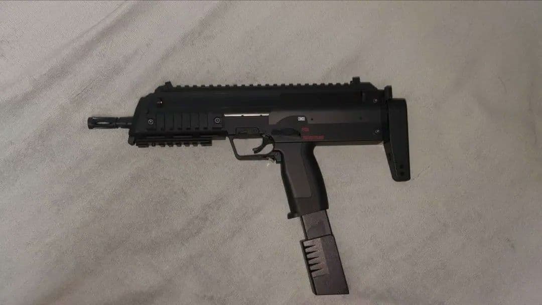 クラウンモデル CP7 電動サブマシンガン ブラック フォアグリップ