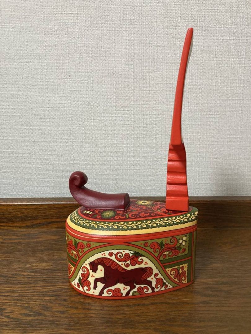 ロシア雑貨☆糸紡ぎの木製Box馬 小物入れ オリガ作マトリョーシカ