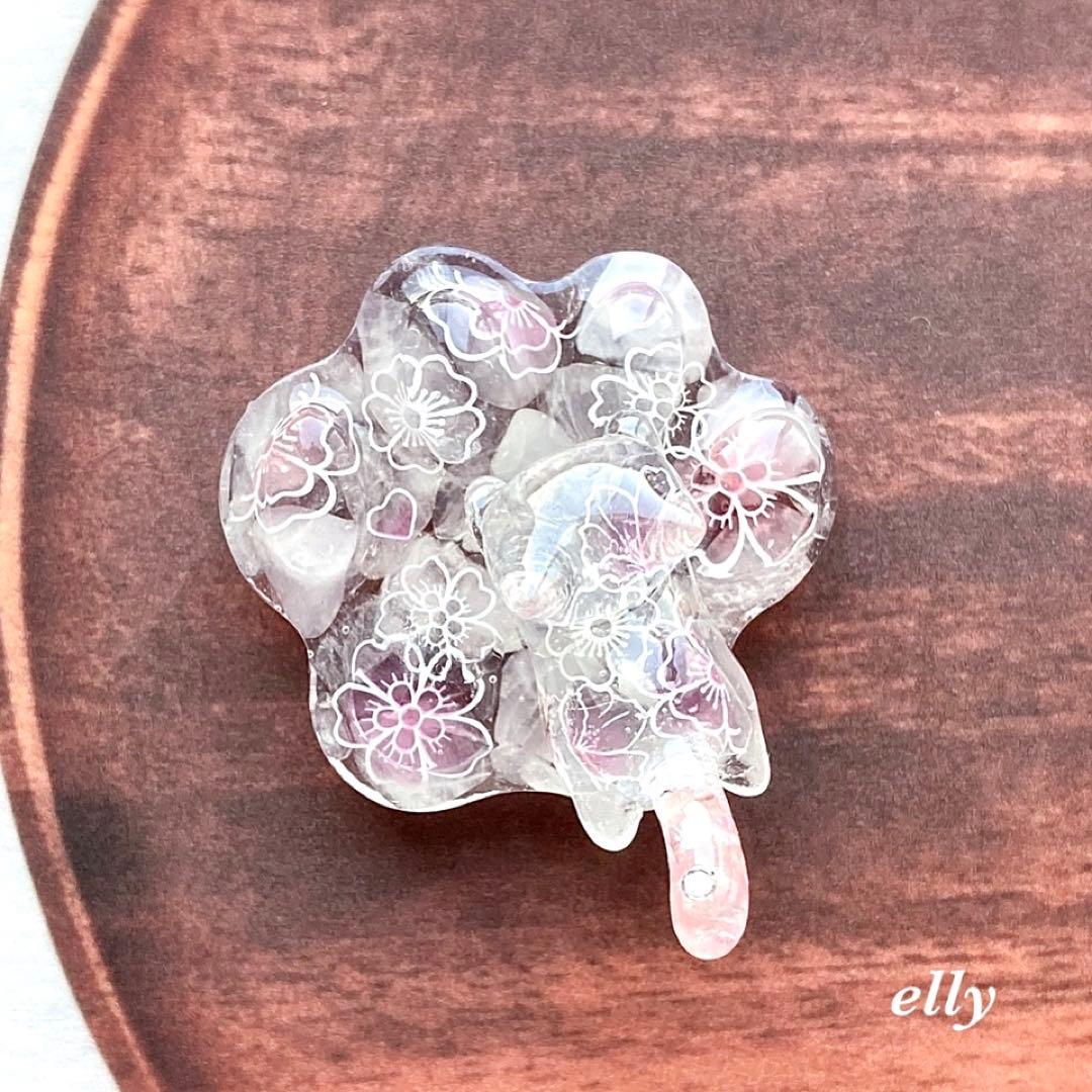 【ゆきゆっきー❄様】1660.天然石　和柄　じゃれ猫　レジン　キーホルダー