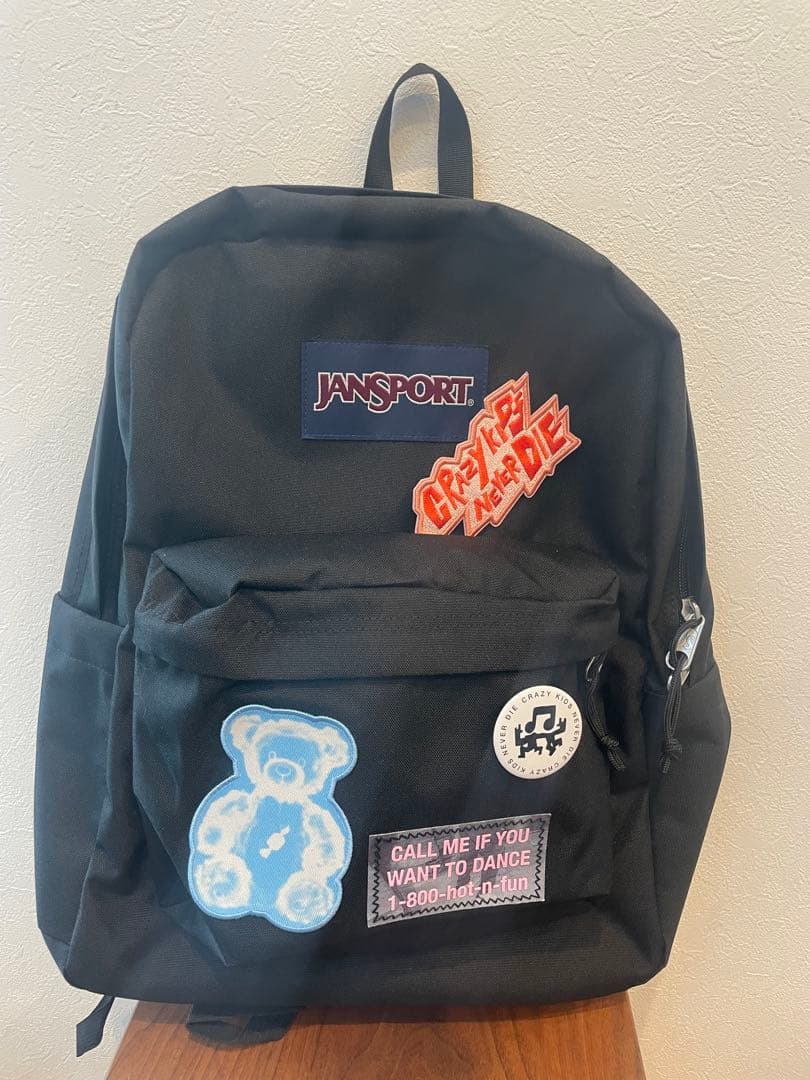 LE SSERAFIM JanSport コラボ バッグ リュック - メルカリ