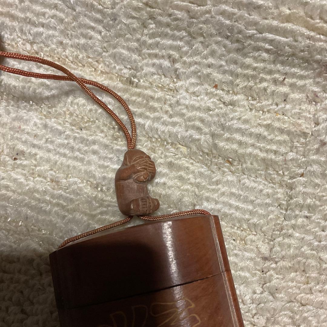 印籠　猿。年代物。