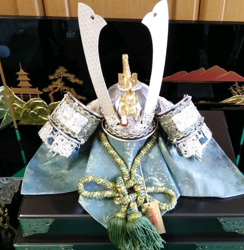 五月人形鈴甲子雄山　御兜　兜飾り　首振り虎付き