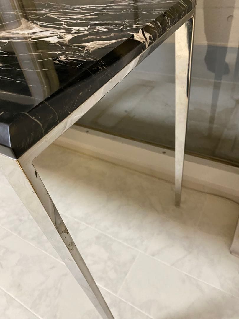 大理石テーブル