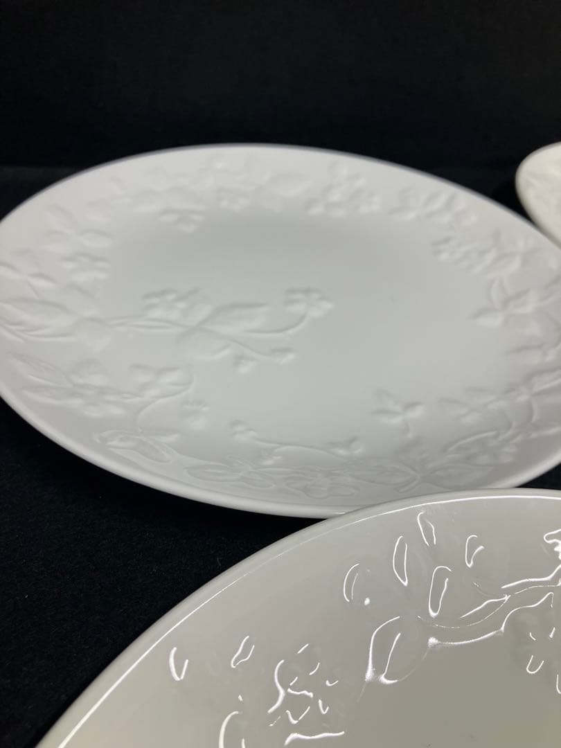 新品  WILD STRAWBERRY WHITE 皿4枚セット