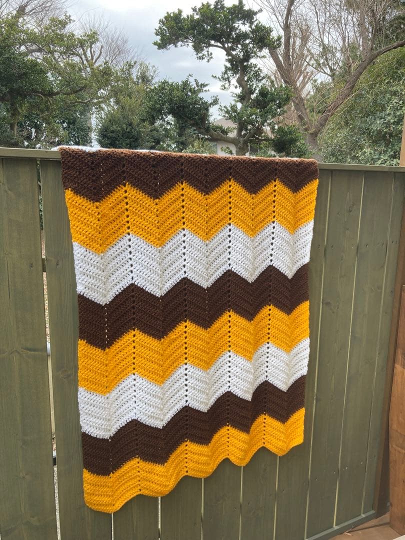 新品　ニットブランケット　グラニースクエア　モチーフ編み　レトロ雑貨　60年代