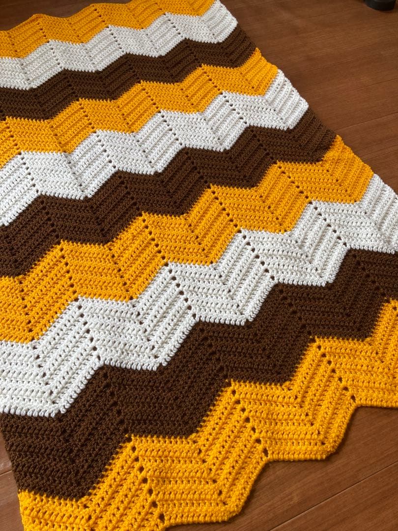 新品　ニットブランケット　グラニースクエア　モチーフ編み　レトロ雑貨　60年代