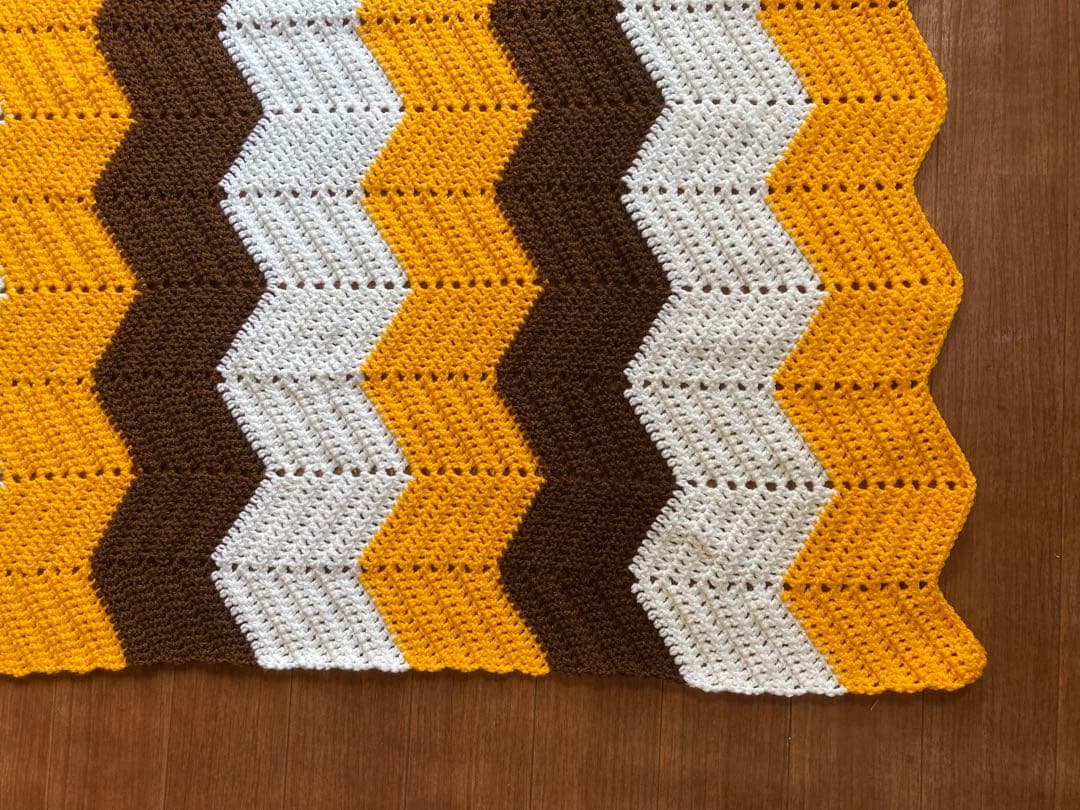 新品　ニットブランケット　グラニースクエア　モチーフ編み　レトロ雑貨　60年代