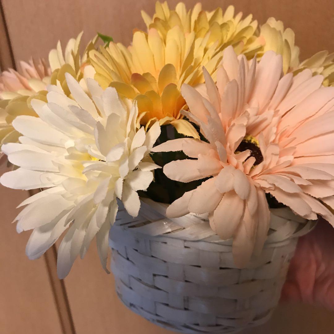 フラワーアレンジメント　ガーベラ