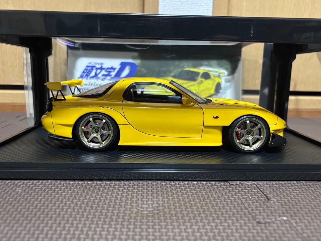s*定様 イグニッションモデル 1/18 頭文字D FD3S RX-7