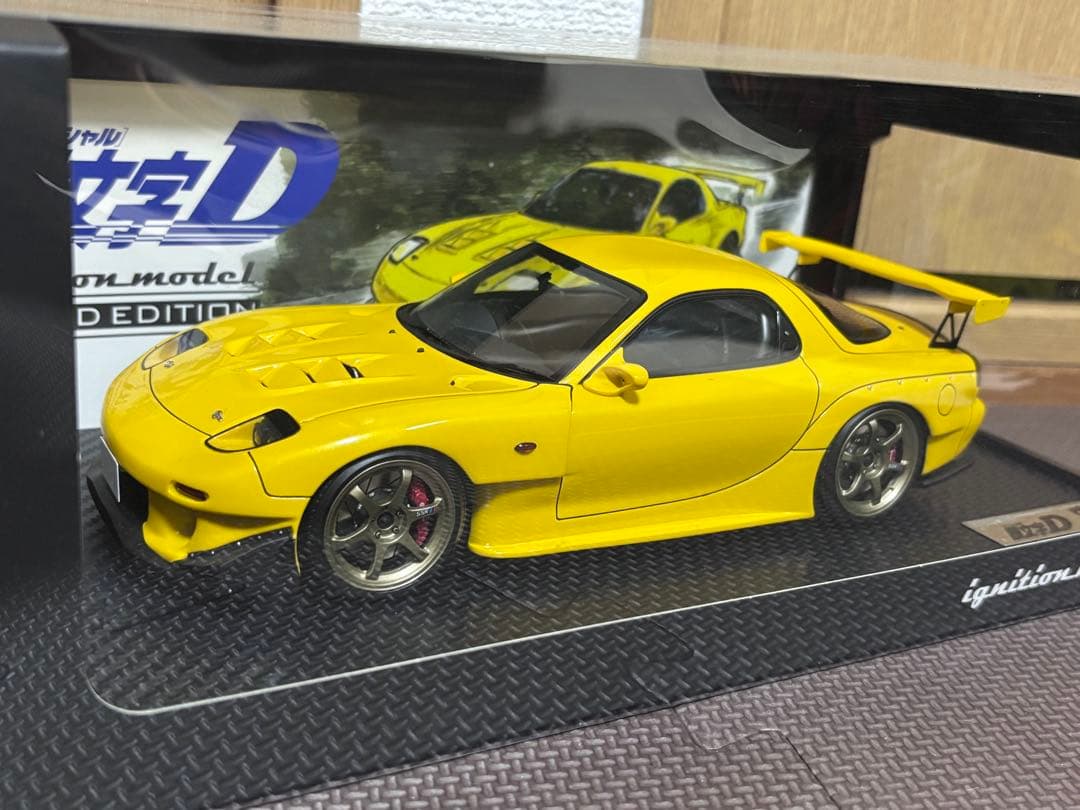 s*定様 イグニッションモデル 1/18 頭文字D FD3S RX-7