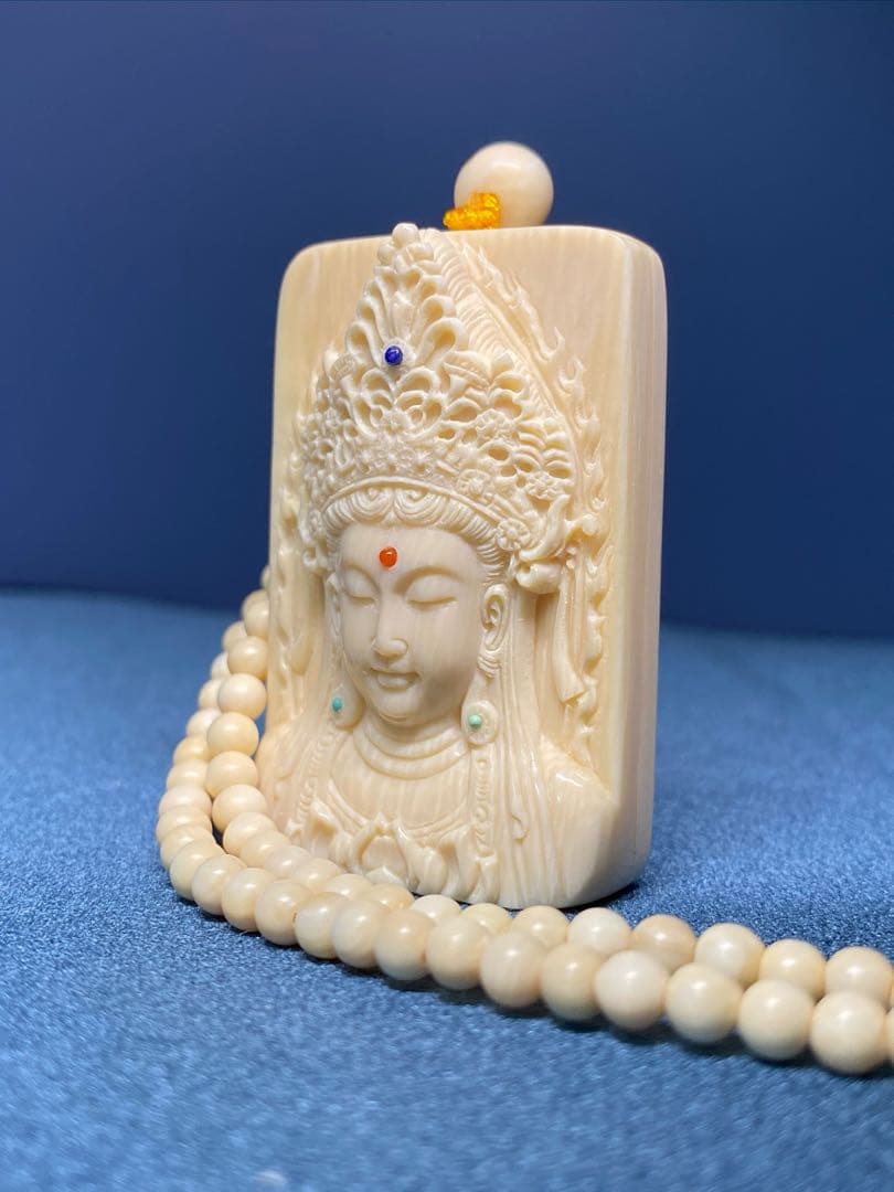 天然マンモス牙美しい手作り彫刻 観音菩薩 ペンダント(45g)