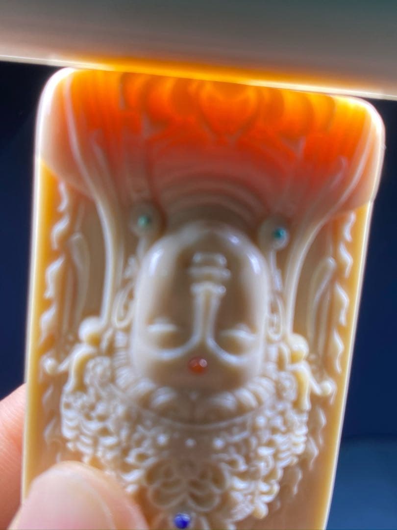 天然マンモス牙美しい手作り彫刻 観音菩薩 ペンダント(45g)