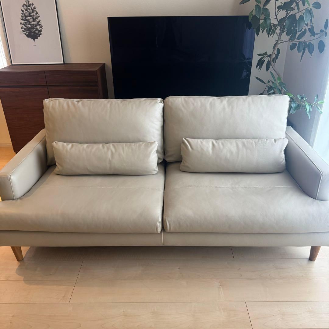 ACTUS アクタス直営店購入 ソファ本革 新品同様 グレージュ - メルカリ