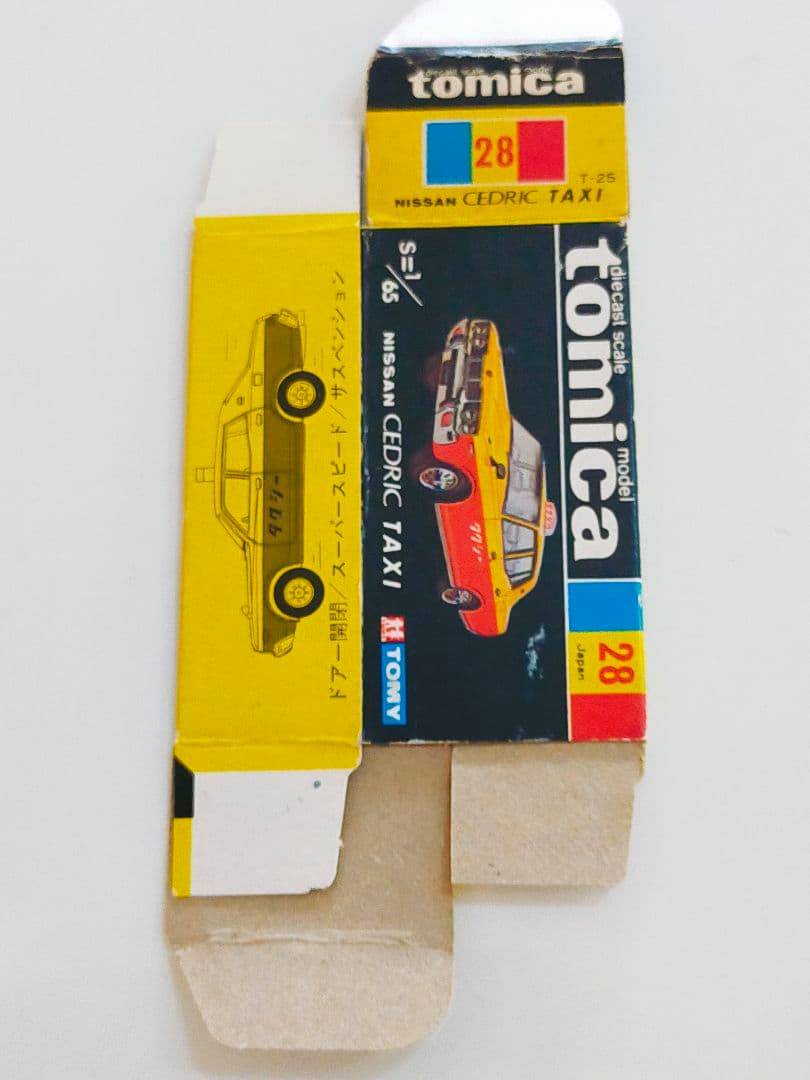 空箱 トミカ No.28 セドリック タクシー 黒箱 トミカ 日本製 - メルカリ