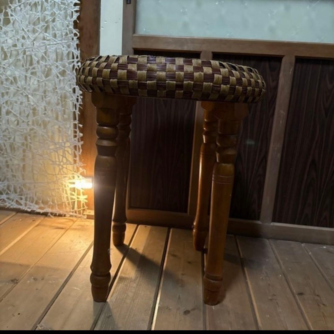 ブラウン編み込み 机 スツール アンティーク 古物