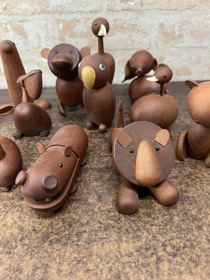 E2【used】 千趣会 ロイヤルペット 12種 木製置き場