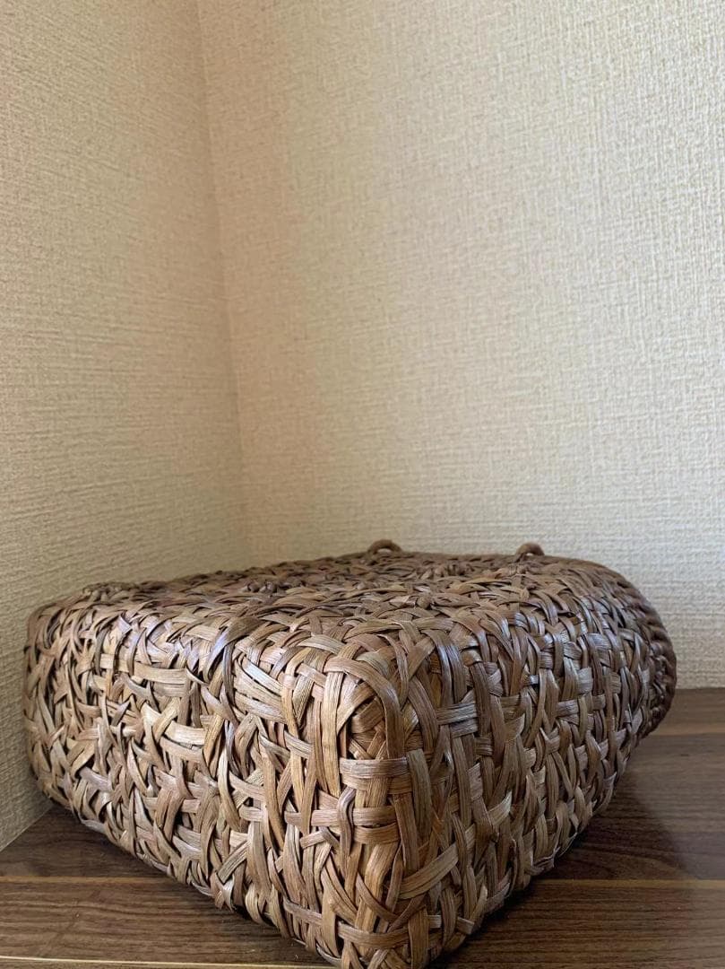 山葡萄　山葡萄かごバッグ　手作り　山葡萄籠バッグ　乱れ編み、花編み　内布あり