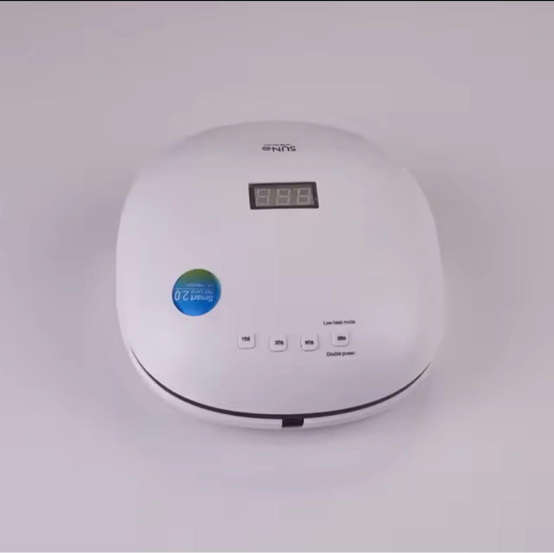 シャレドワ　ネイルライト