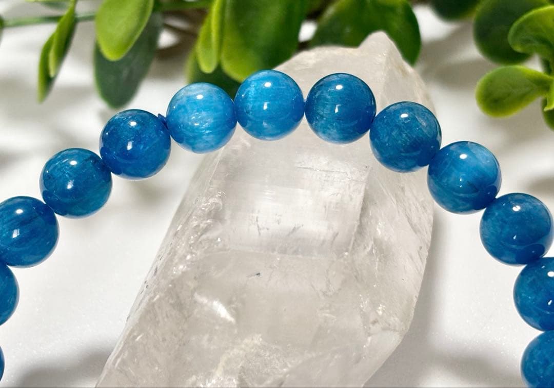 究極品質　未来への指針と絆を象徴する守護石　ネオンブルーアパタイトキャッツアイ