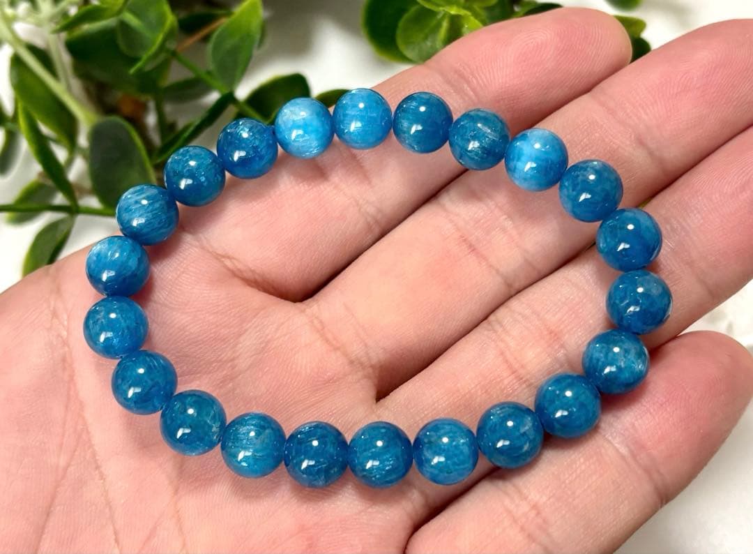 究極品質　未来への指針と絆を象徴する守護石　ネオンブルーアパタイトキャッツアイ