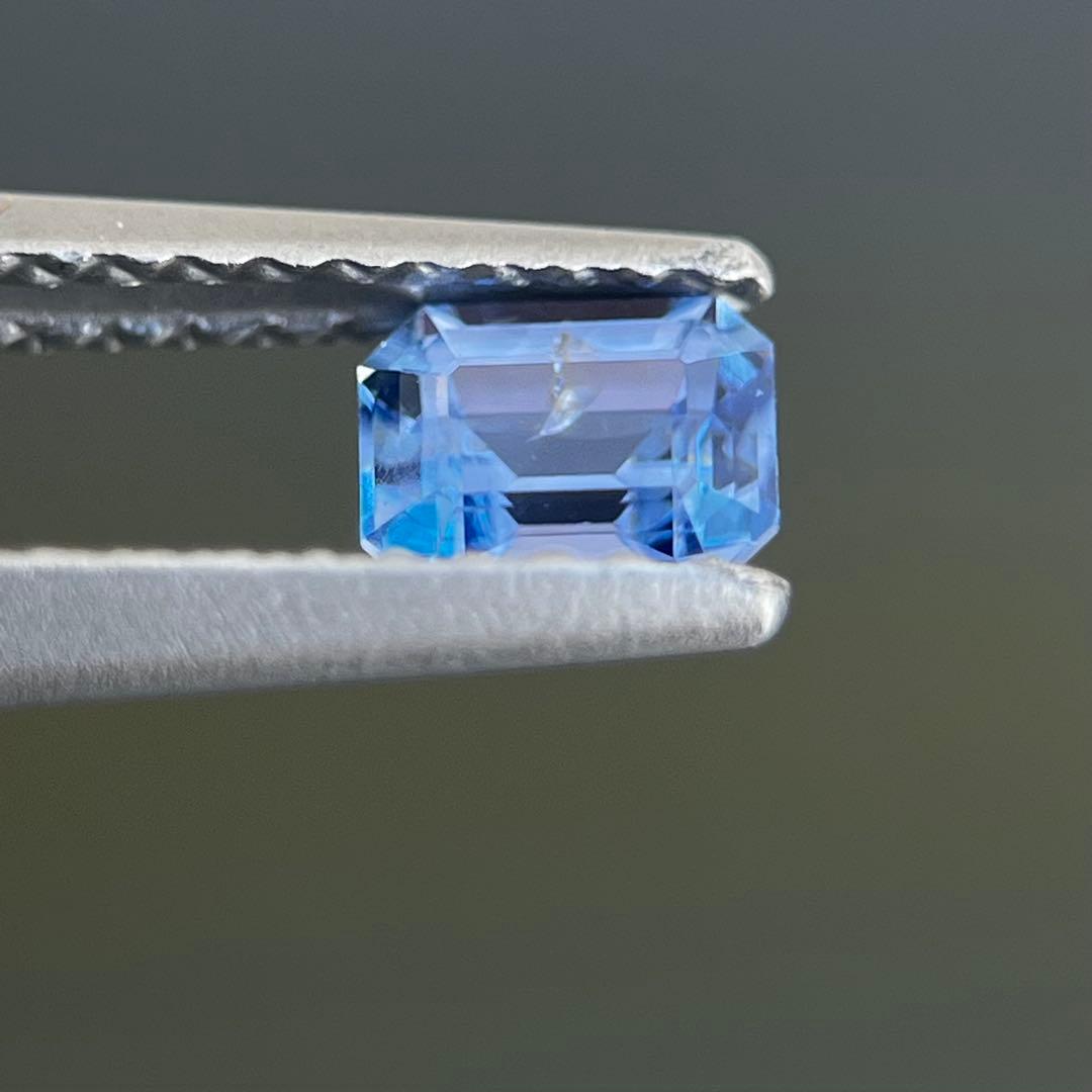 スリランカ産非加熱天然ブルーサファイアルース