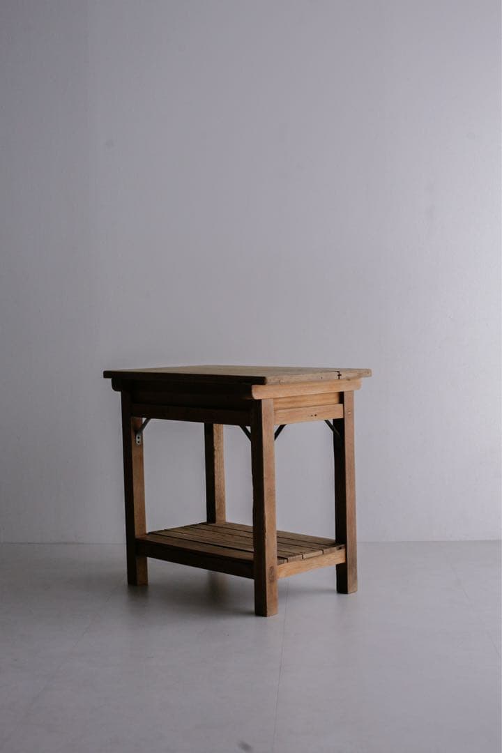 ラワン 杉 無垢材 サイドテーブル　勉強机　アンティークテーブル　古家具