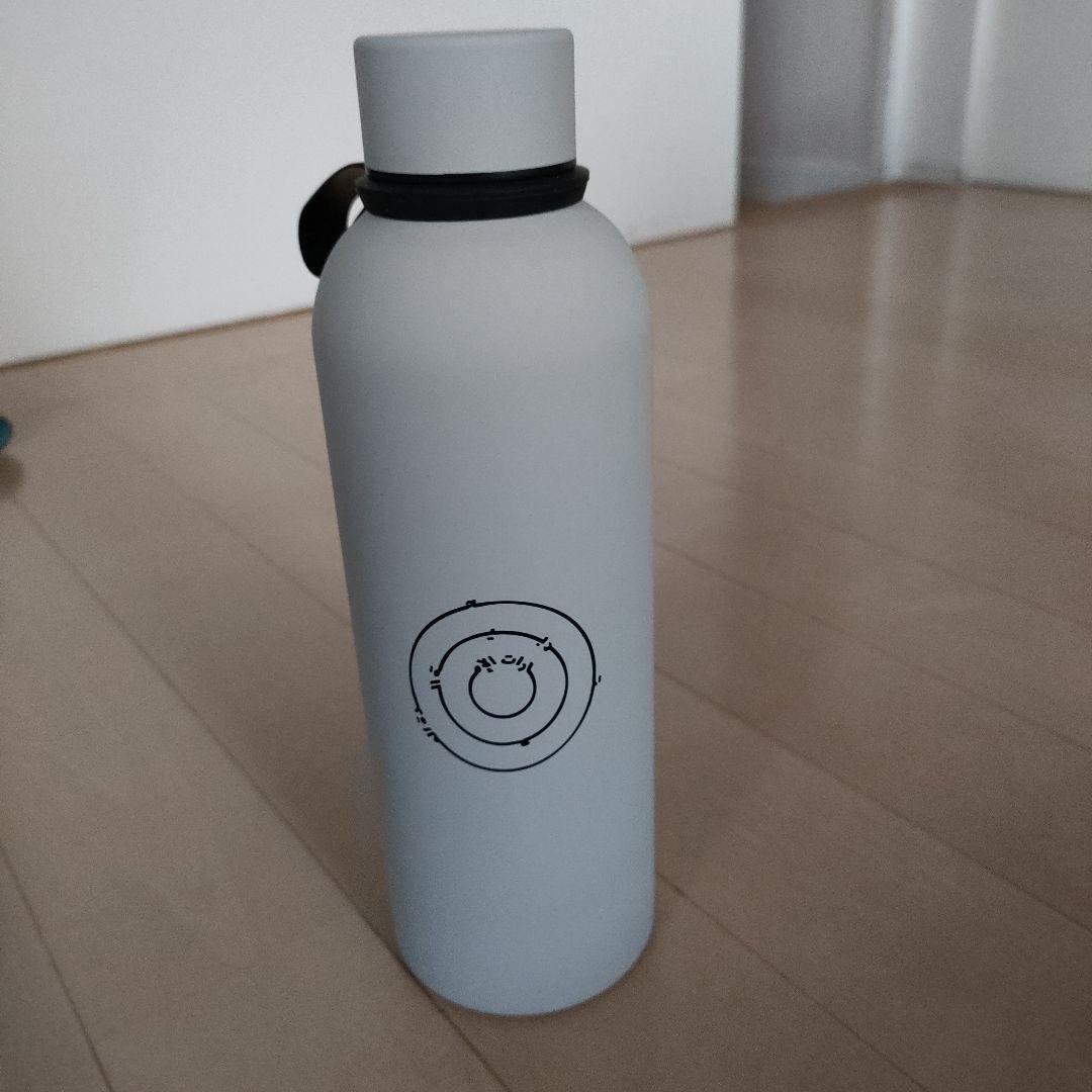 大阪万博アラブ首長国連邦UAEパビリオンの水筒