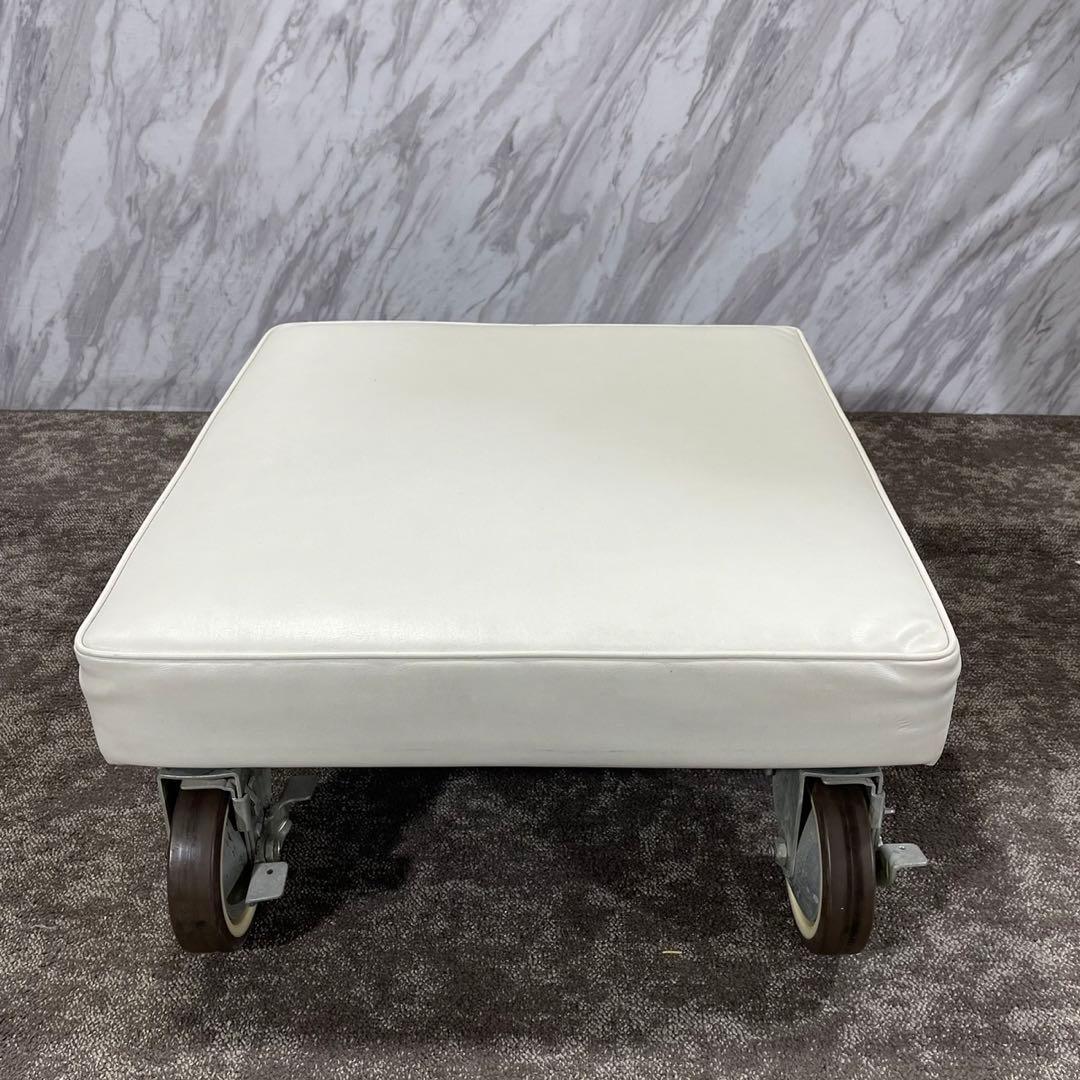 TRUCK FURNITURE キャスター付きオットマン