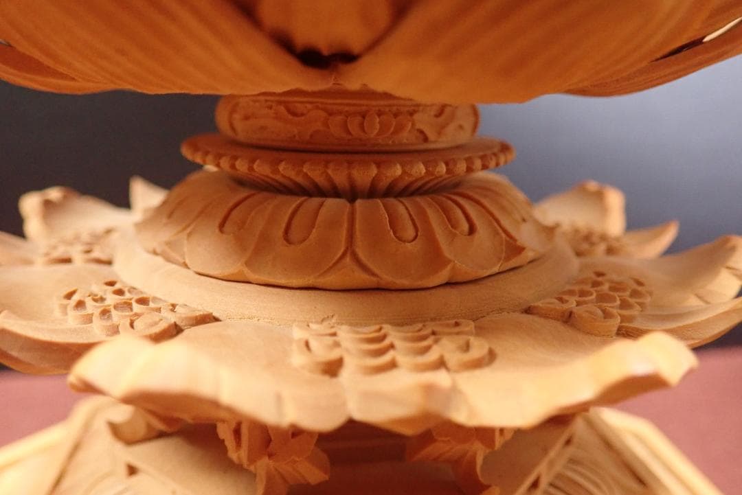 白檀　釈迦如来座像　八角台座　木彫仏像　仏教美術