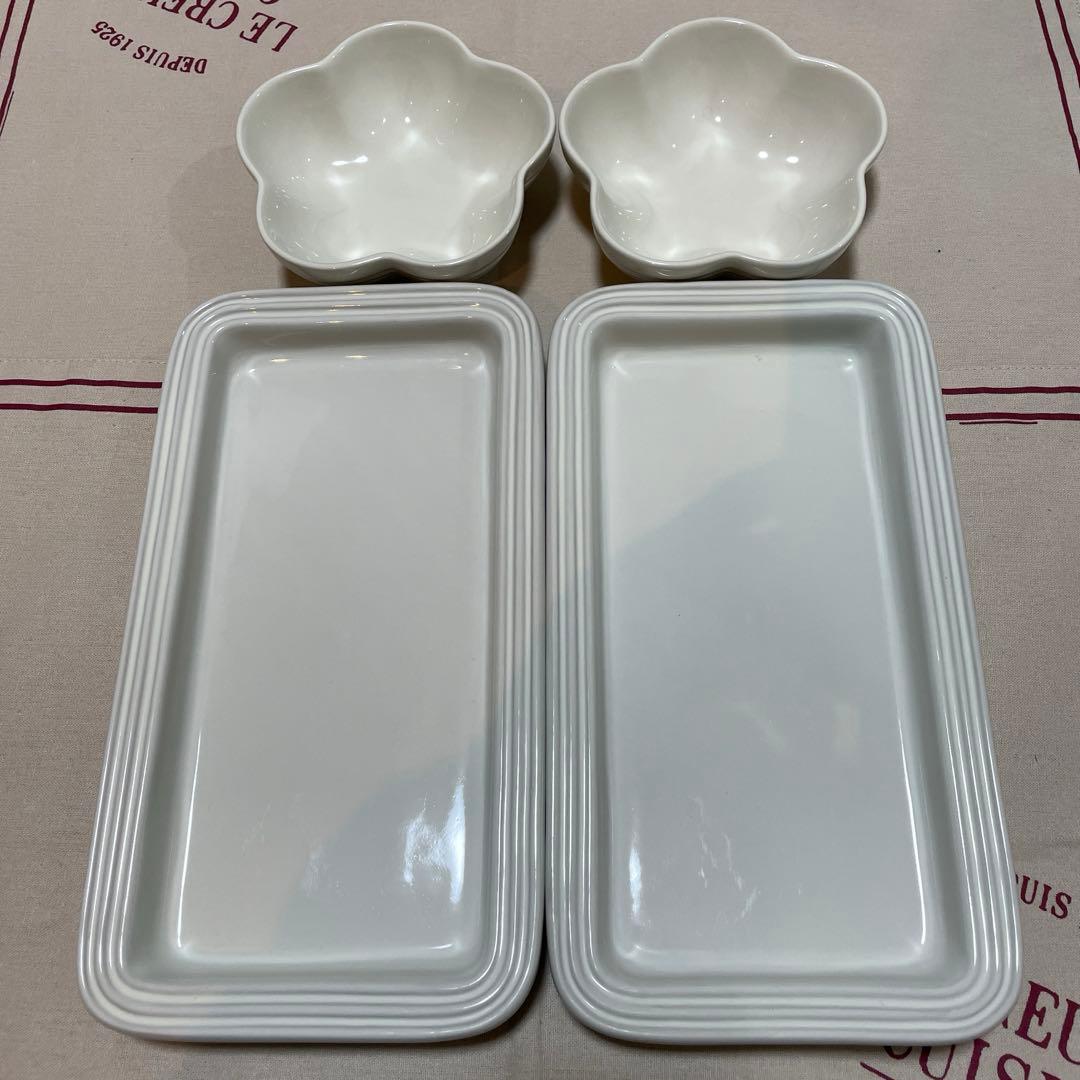 《美品》ルクルーゼ　長方形皿&フラワーディッシュ 4点セット
