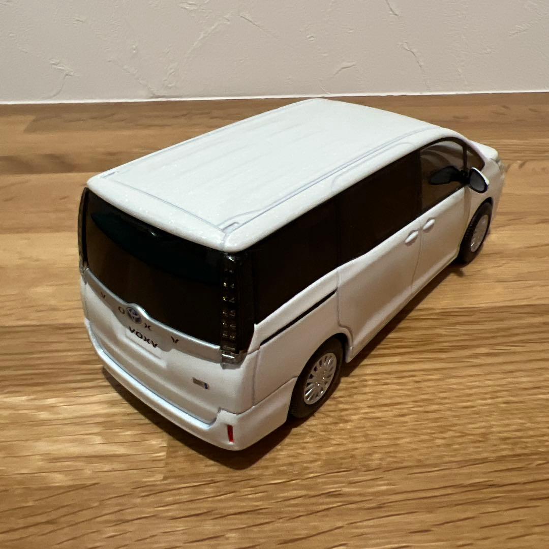 ハ*ル様 ヴォクシー 80系 voxy カラーサンプルミニカー 非売品