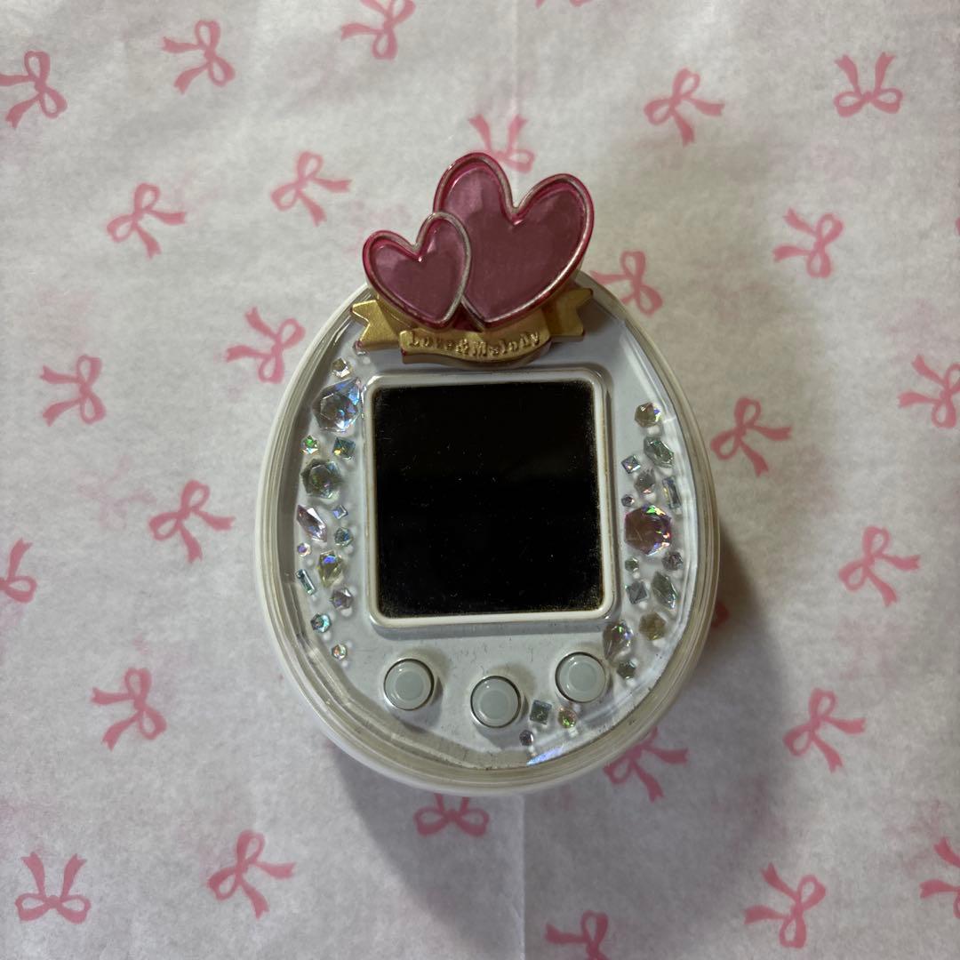 たまごっちピース ホワイト たまデコピアス ラブメロver - メルカリ