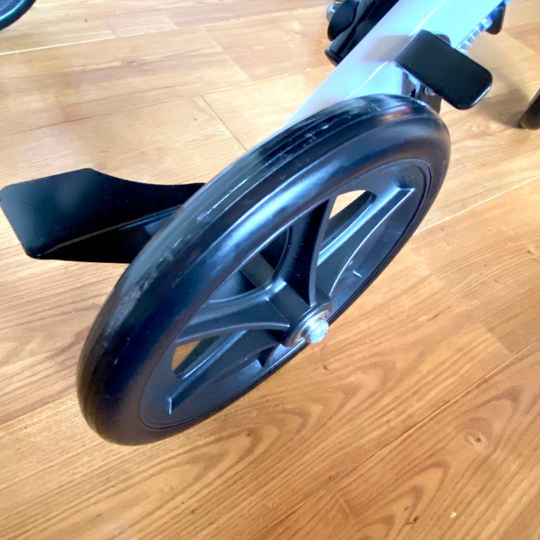 軽量 コンパクト 折り畳み 軽量車椅子 介助型 介助ブレーキ付き ノーパンク