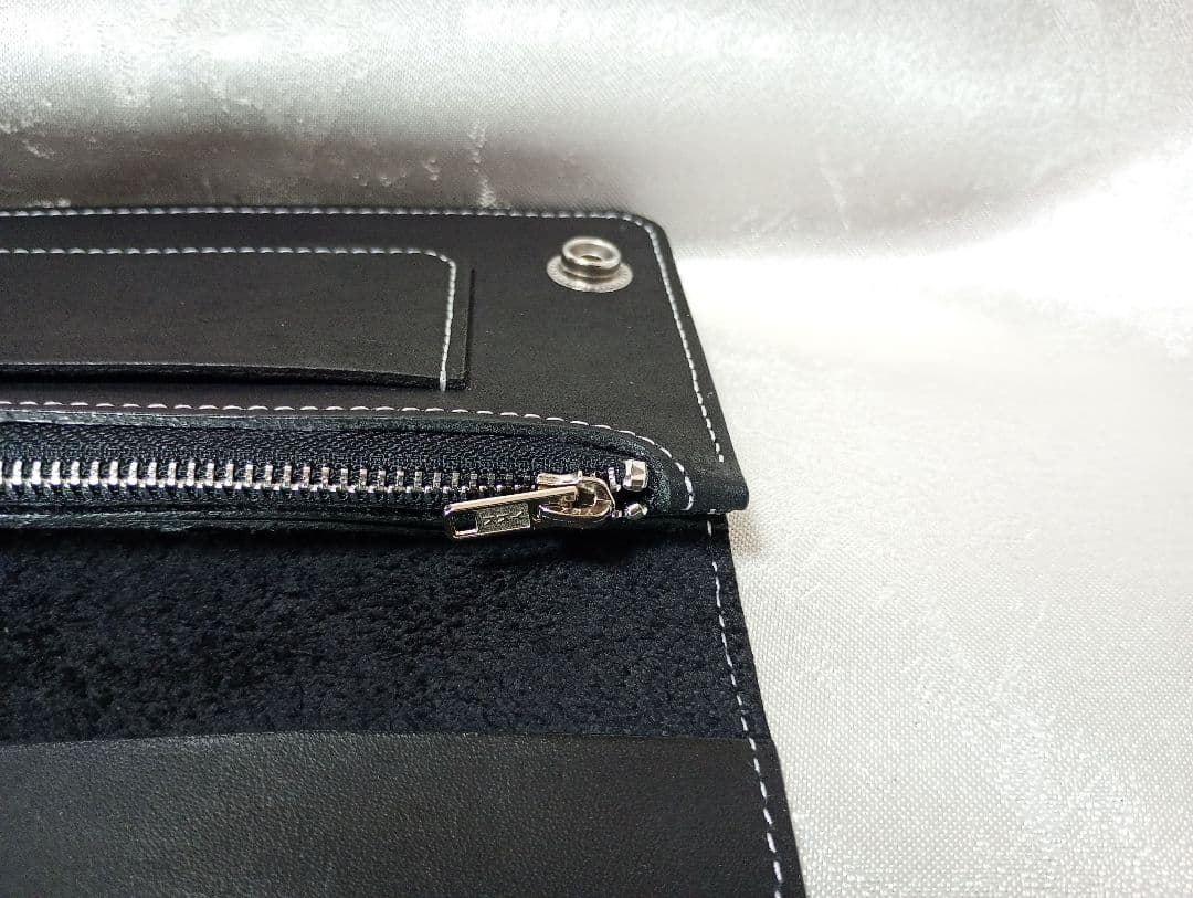 黒色　トラッカーウォレット　牛革　レザー　植物タンニン鞣し　三層二つ折り