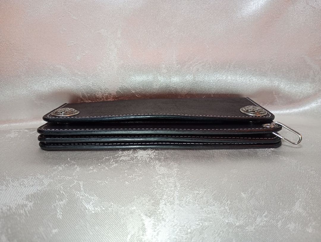 黒色　トラッカーウォレット　牛革　レザー　植物タンニン鞣し　三層二つ折り