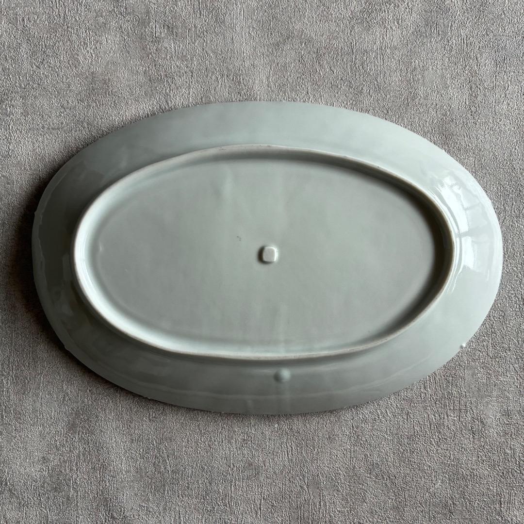 イッチン 楕円皿 長径27cm 作家もの 白磁