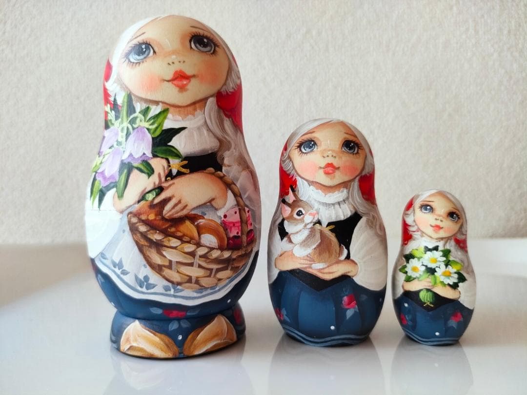 【CBT114】10cm級 マトリョーシカ (中) スベトラーナ 赤ずきんちゃん