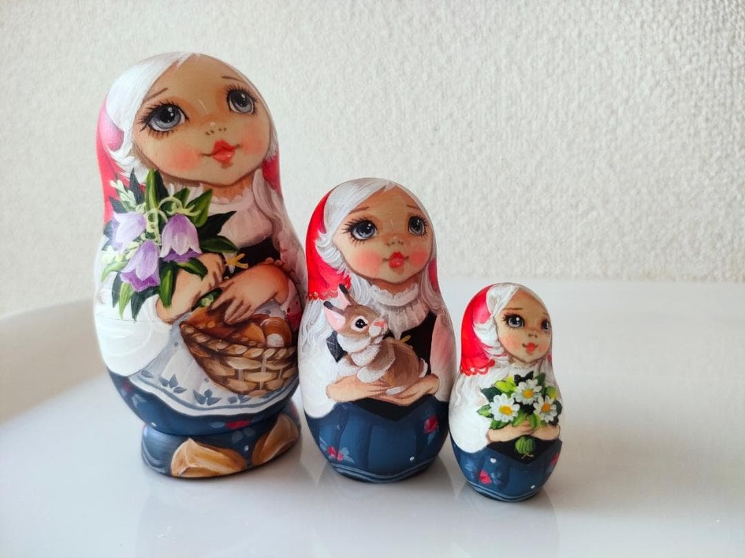 【CBT114】10cm級 マトリョーシカ (中) スベトラーナ 赤ずきんちゃん