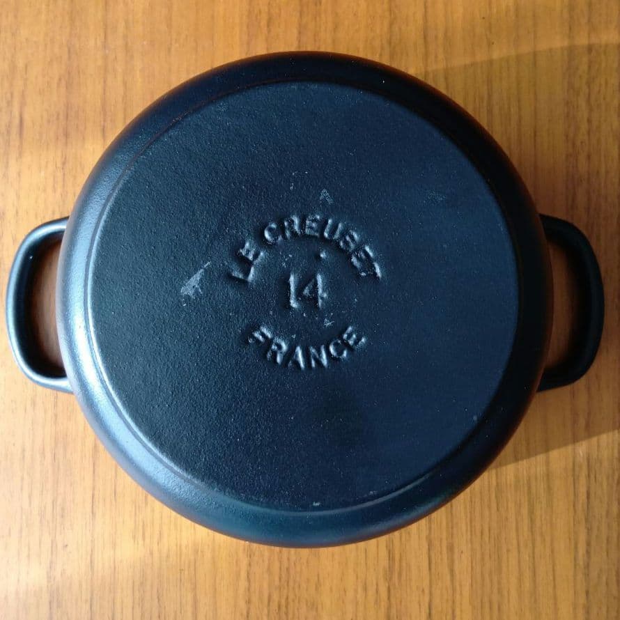 ル・クルーゼ ココット・ロンド 14cm ブラック 付属品あり 1回のみ使用