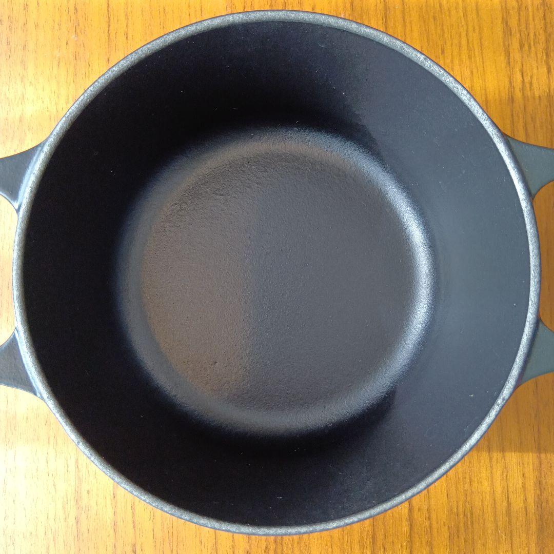 ル・クルーゼ ココット・ロンド 14cm ブラック 付属品あり 1回のみ使用