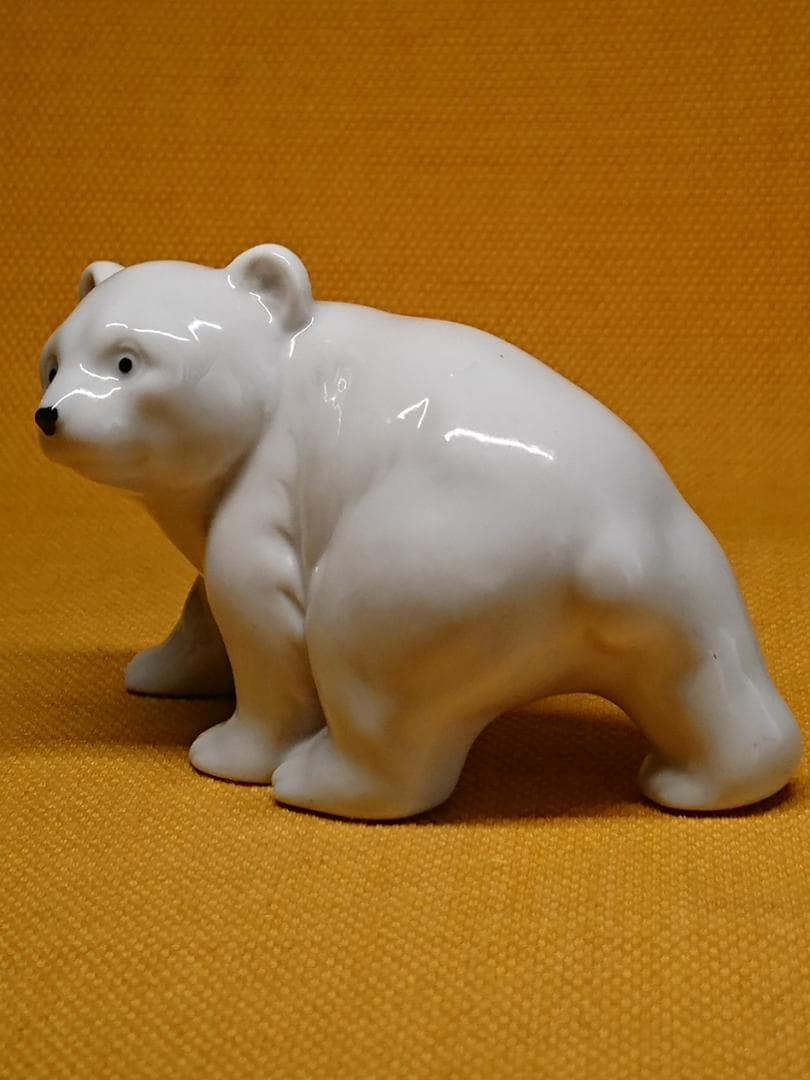 【美品】ビンテージ　熊　白熊　陶器　置物　インテリア　工芸品　美術品　A1256
