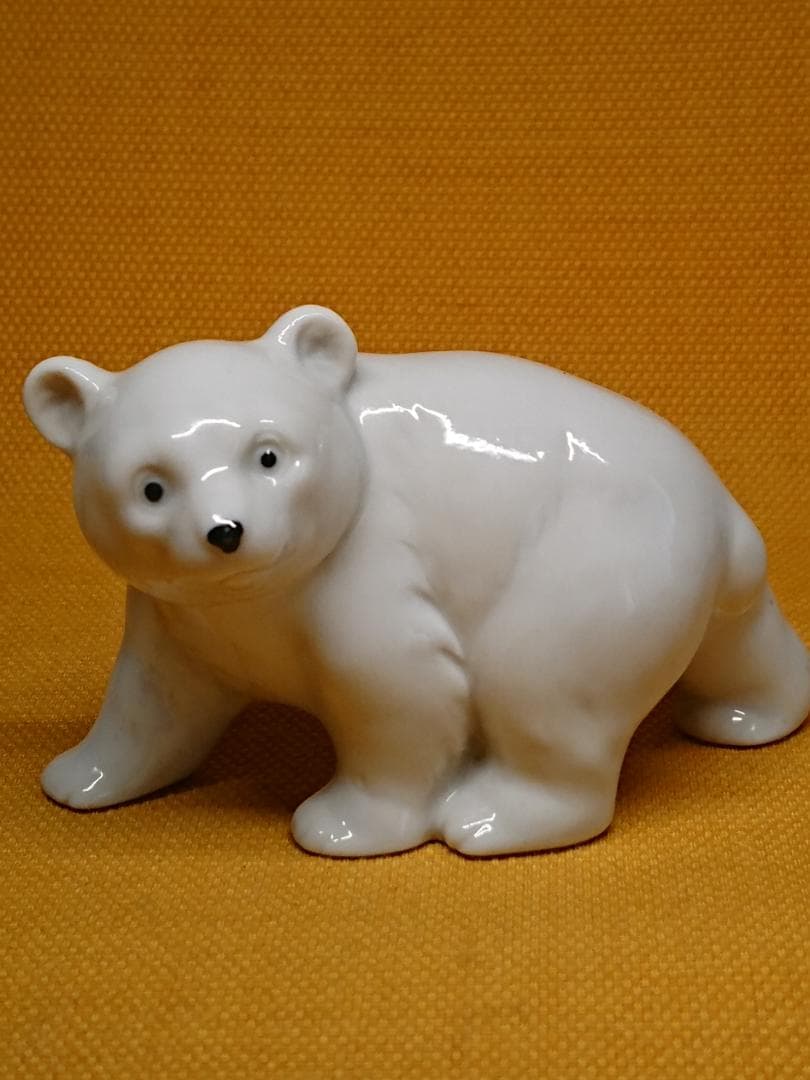 【美品】ビンテージ　熊　白熊　陶器　置物　インテリア　工芸品　美術品　A1256