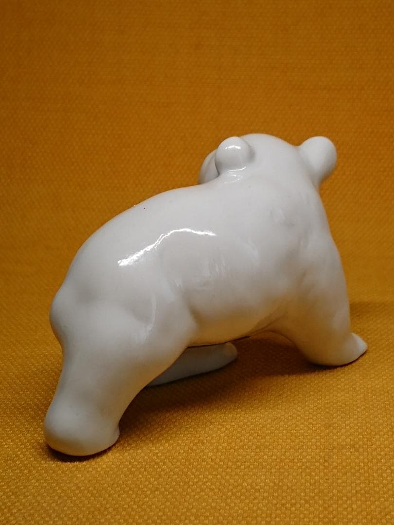 【美品】ビンテージ　熊　白熊　陶器　置物　インテリア　工芸品　美術品　A1256