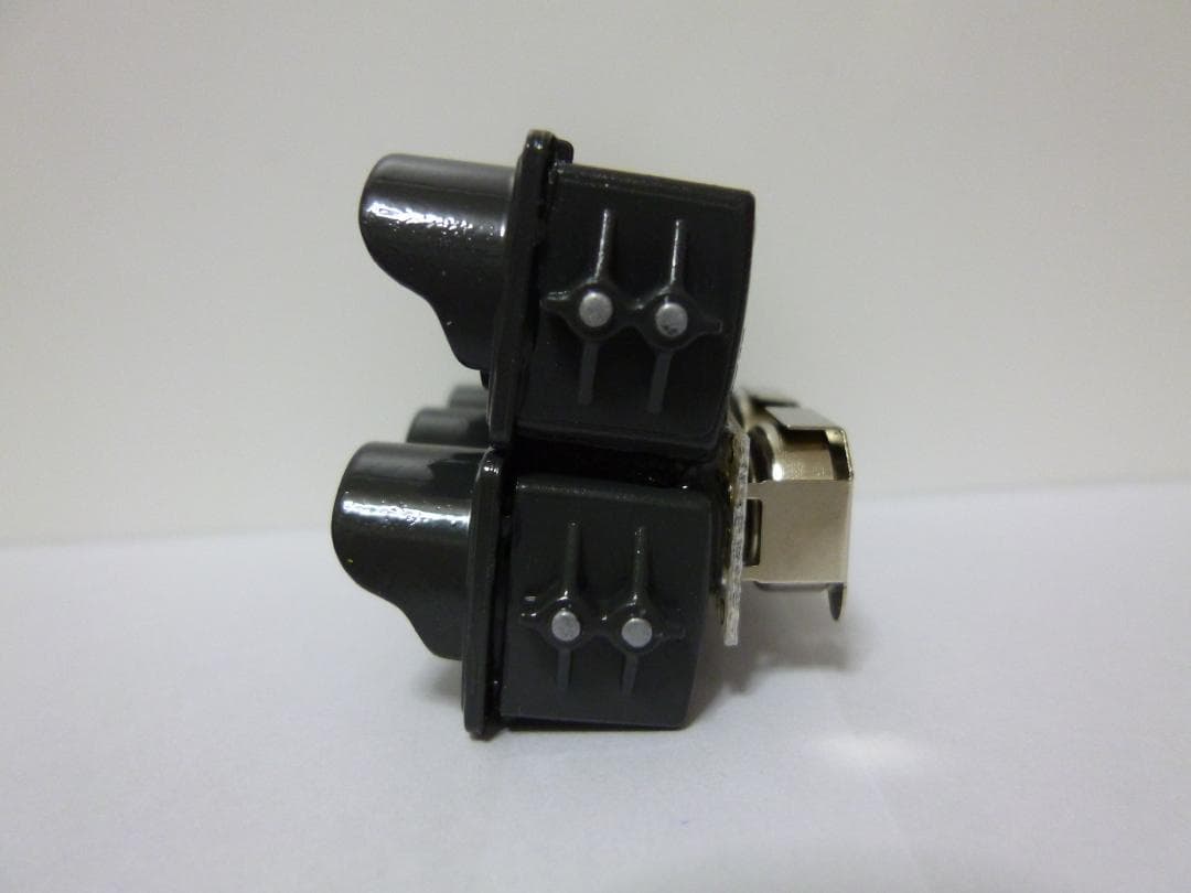 ひよこばーば様専用】本物志向改造 信号機ガチャ（青色矢印3灯