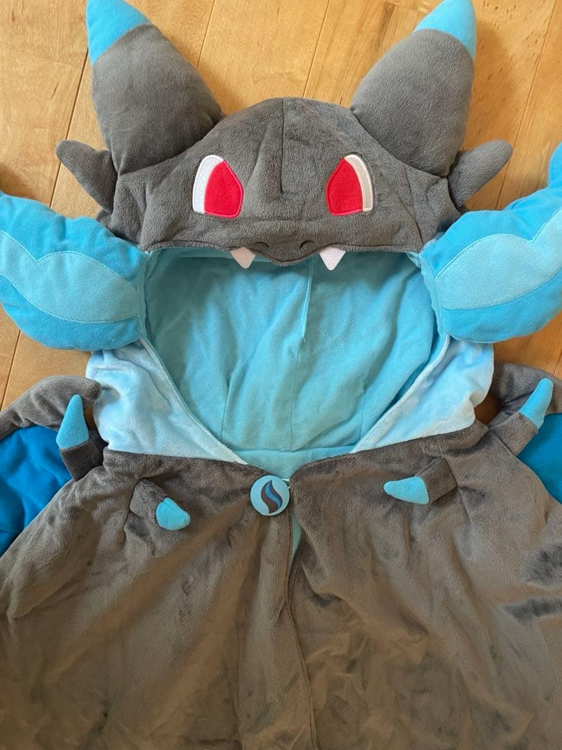 メガリザードンX ver. フード付きポンチョ ポケモンセンター限定
