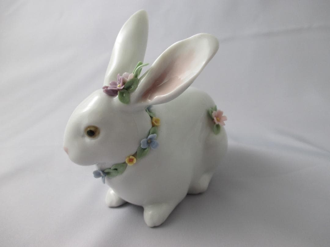 LLADRO リヤドロ 花飾りの白うさぎ