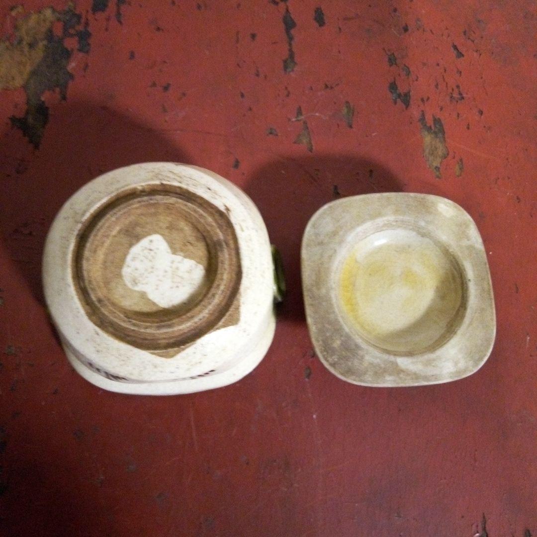 古い織部の香合