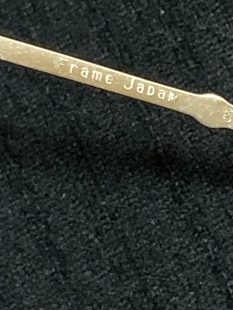 FENDI ゴールドオーバルフレームメガネフレーム。美品。