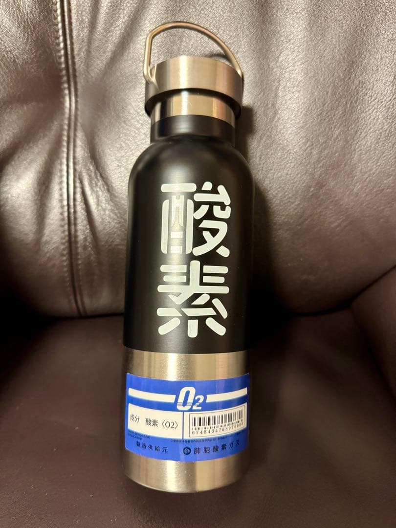 映画【はたらく細胞】酸素ボンベ風ステンレスボトル - メルカリ